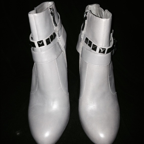 BCBG genuine leather boots