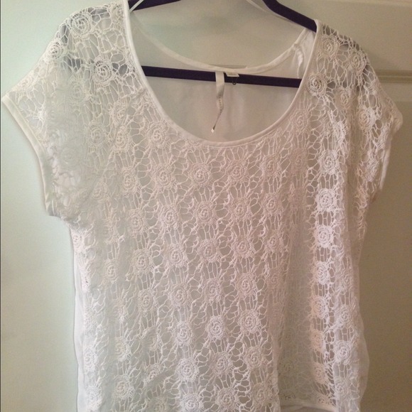 BUNDLE! 2 tops plus Lauren Conrad white lace top