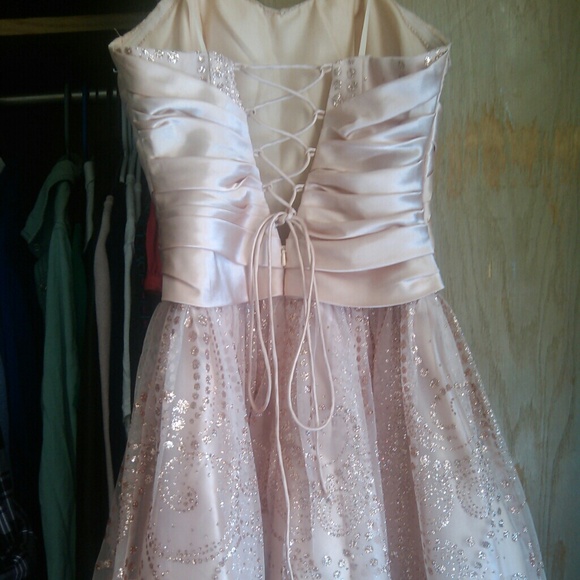 Prom dress - Picture 2 of 3