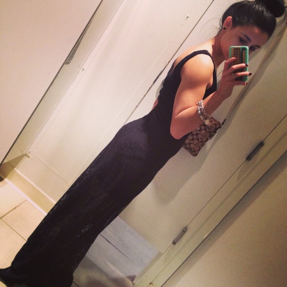 Super cute black maxi dress