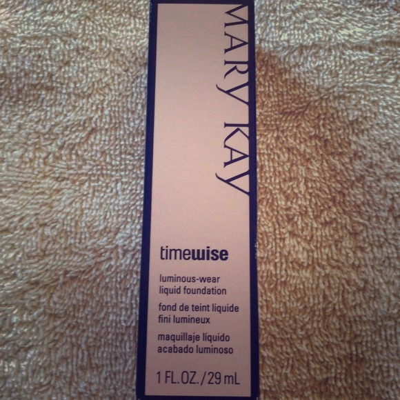 Mary Kay luminous wear liquid foundation!