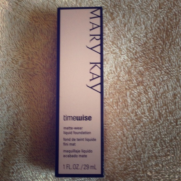 Mary Kay matte wear liquid foundation!