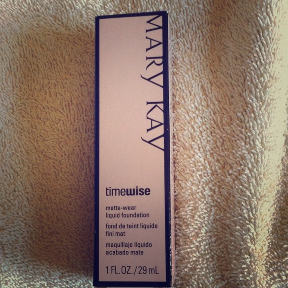 Mary Kay matte wear liquid foundation!