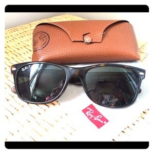 Ray Ban - New Wayfarer