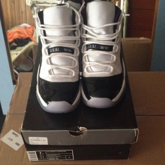 Jordan Concord 11s