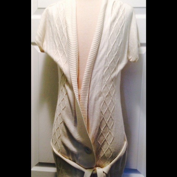 BCBGirls Short Sleeve Sweater Coat S