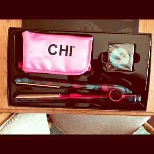 Limited Edition Chi! Pink Peacock💗💙