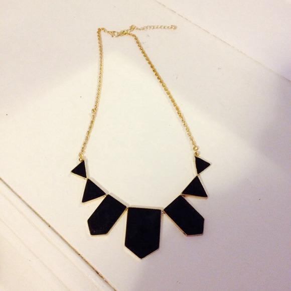 Statement necklace