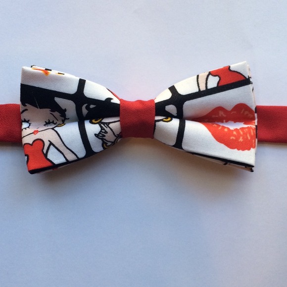 Betty Boop Bow Tie NWOT