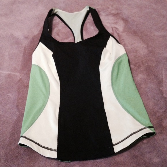 Lululemon tank