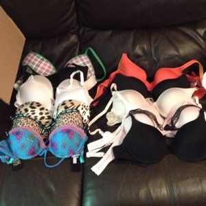 32b/34b bra lot
