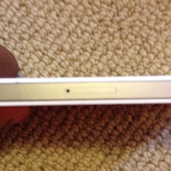 Brand New iPhone 4/4S - Picture 2 of 4