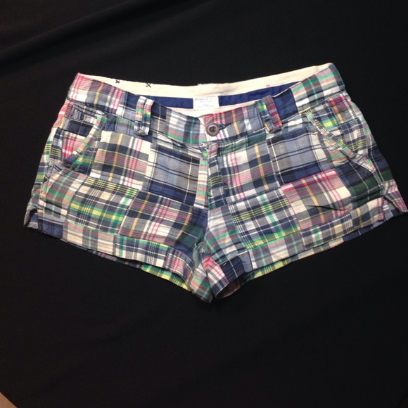 American Eagle Plaid Shorts ~ Size 6 WILL TRADE