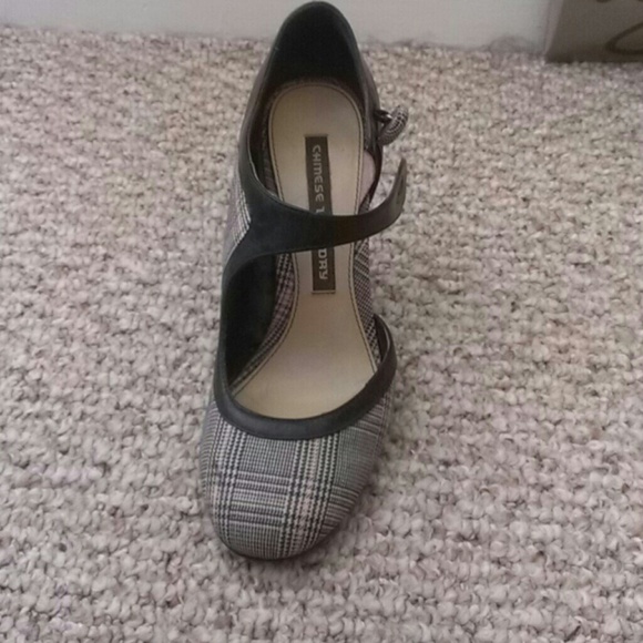 SOLD IN BUNDLE Chinese laundry checkered pumps - Picture 2 of 3
