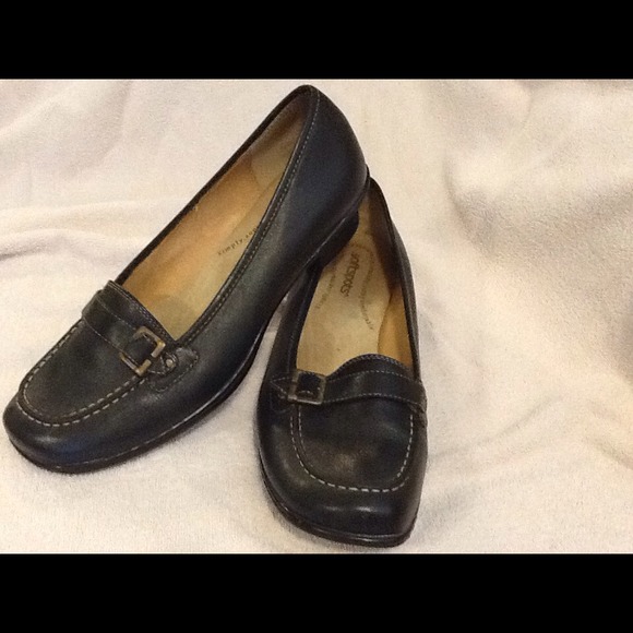 Black size 11 loafers