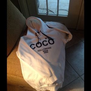 CHANEL SWEATSHIRT - WHITE - SZ  MEDIUM - NEW!!