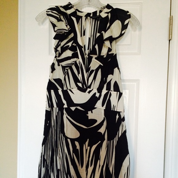 🌸black and white shift dress🌸