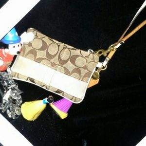 Sweet little COACH "wristlet"