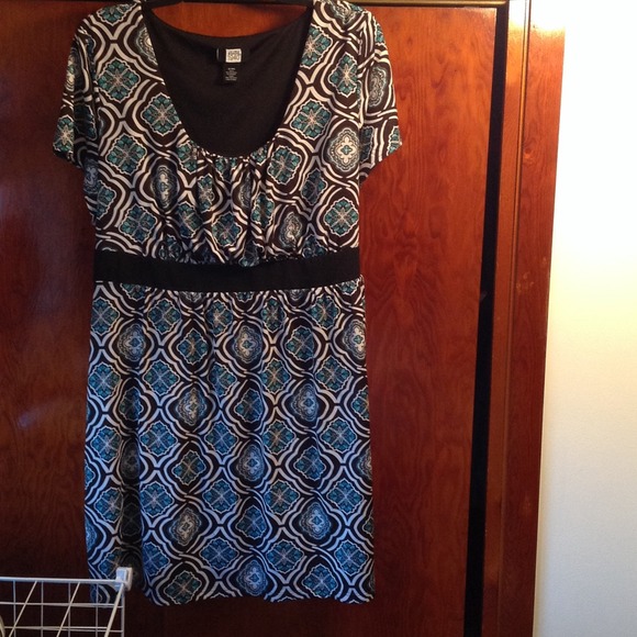 Dress with teal designs *reduced*