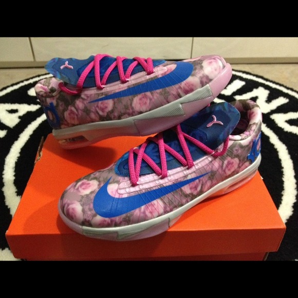 Aunt Pearl KD 6. DS.