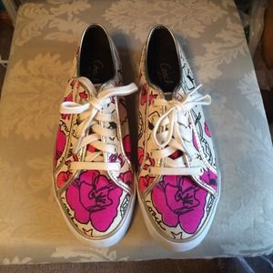 like new Coach brand tennishoes