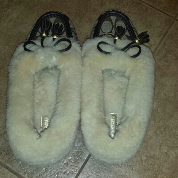 Coach Fluffy Flats