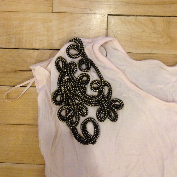 H & M light pink embroidered top - Picture 2 of 2