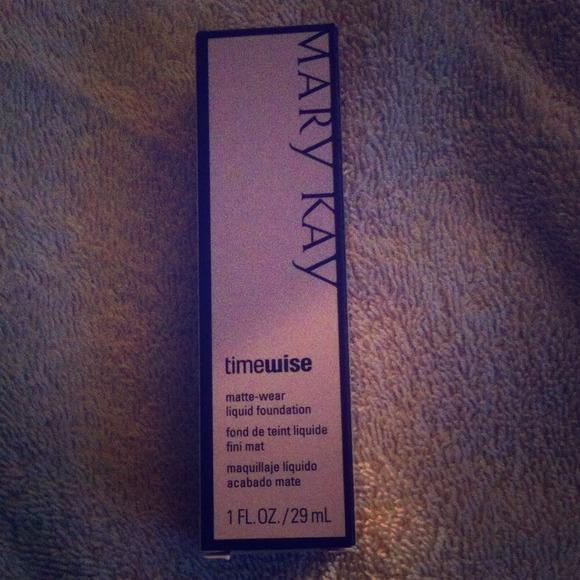 Mary Kay matte wear liquid foundation!