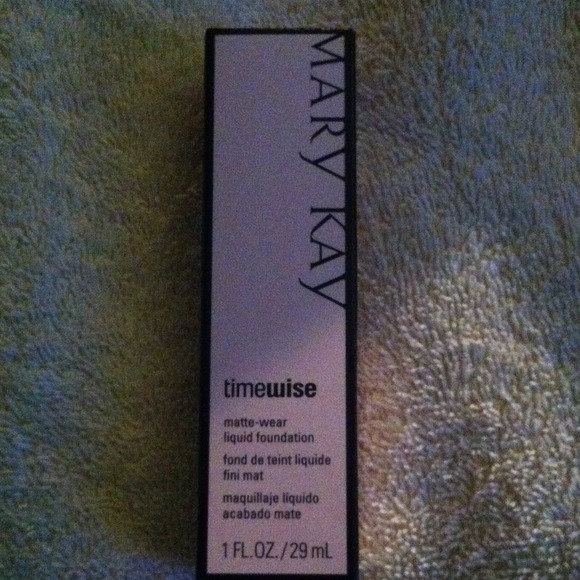 Mary Kay matte wear liquid foundation!