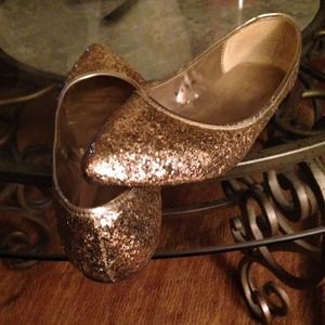 Gold glitter flats!✨🌟💫