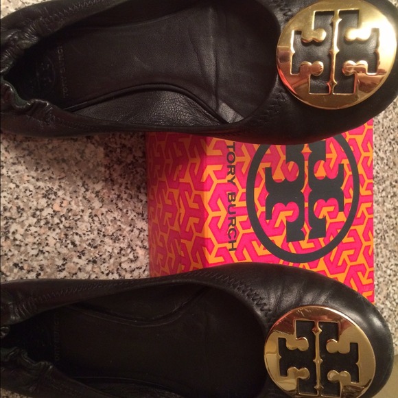 Authentic Black Reva Flats💕 - Picture 2 of 4