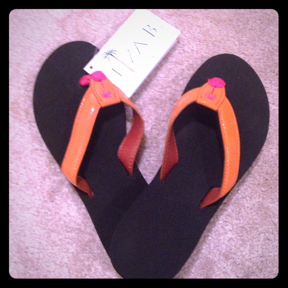 NEW!  Eliza B Patent Leather Flip Flops