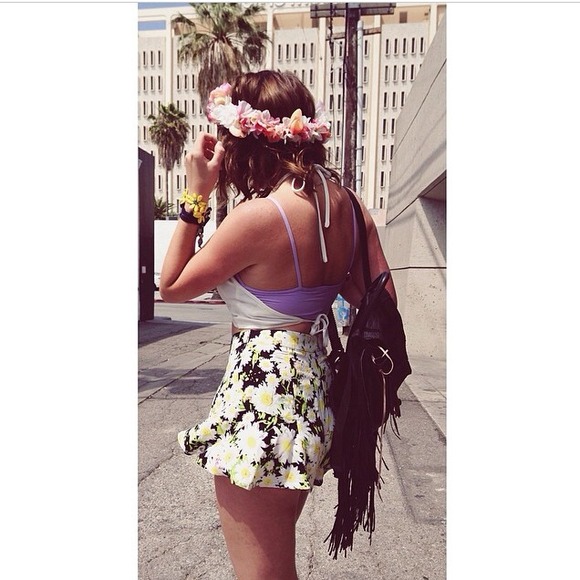 Lf stores daisy floral shorts 14 spring collection