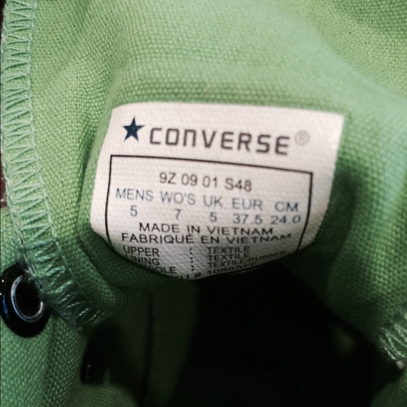 Converse Hi Tops -Sz 7 - Picture 3 of 4