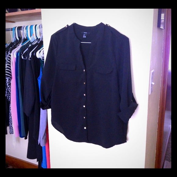 ❌SOLD❌F21 Essential Blouse