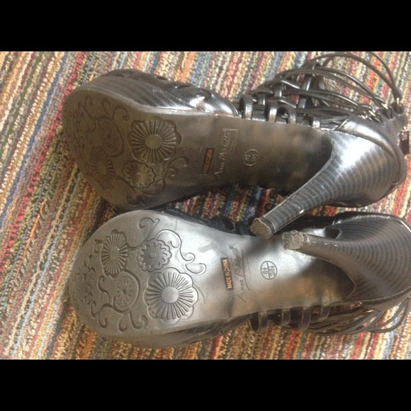 🚫🚫sold Strappy Bootie Sandal - Picture 2 of 4