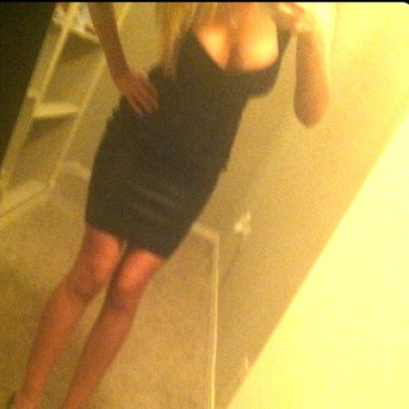 Bebe-Halter Style Sexy LBD