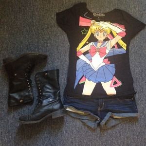 Sailor moon tee