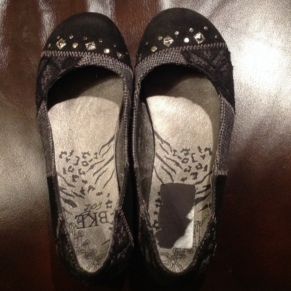 BKE sole shoes size 8