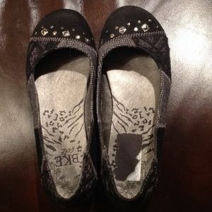 BKE sole shoes size 8