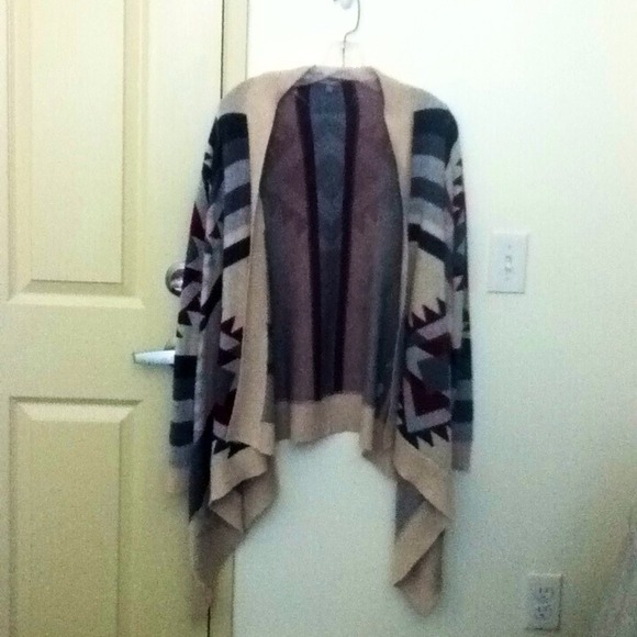 *SOLD* NWT S Open Aztec print cardigan - Picture 1 of 2