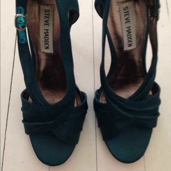 Steve Madden pumps