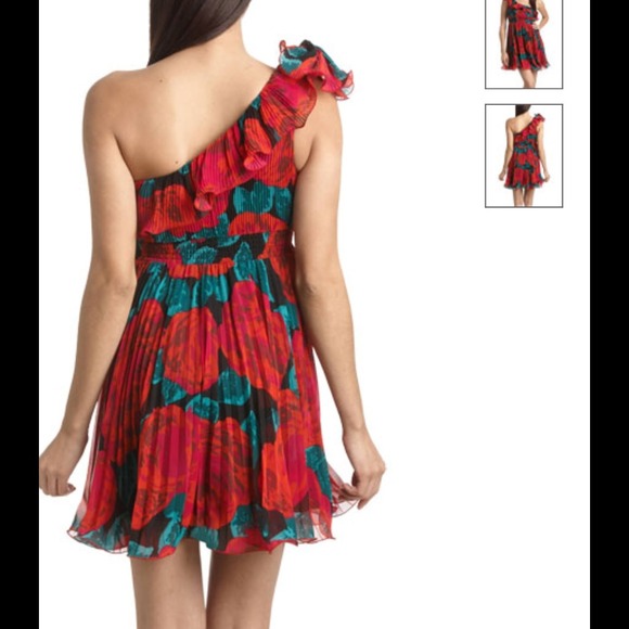 💃RED DRESS💃 - Picture 4 of 4