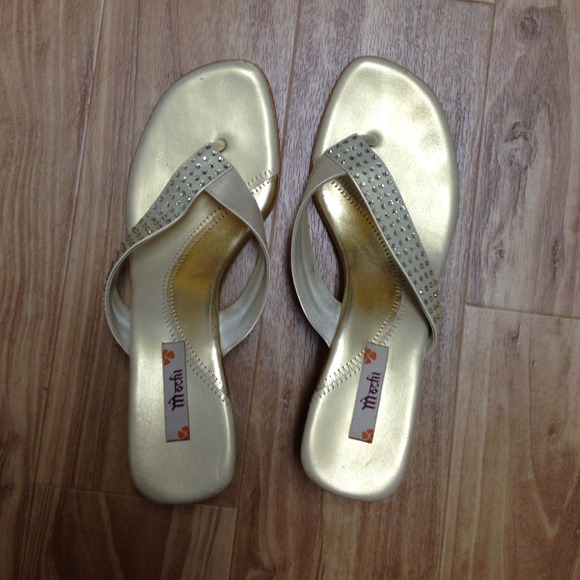 Reserved for @pumpkin49 Golden sandals