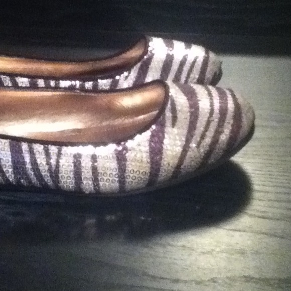 Sparklin zebra flats