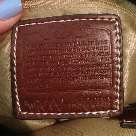 Authentic Coach handbag - Picture 2 of 4