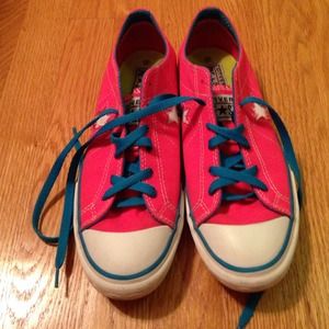 HOLD Neon Pink Converse