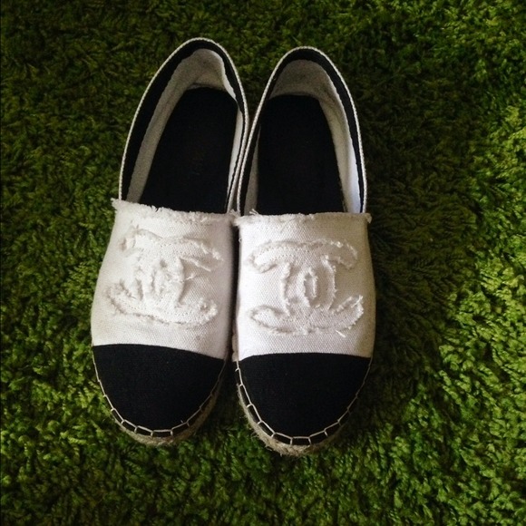 Canvas Flats*****