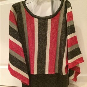 🎀🎀 Bundled Red gold black sweater