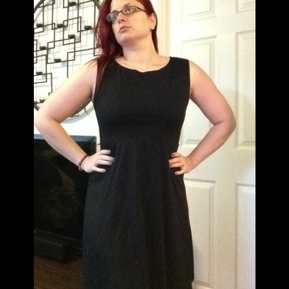 Black Old Navy dress